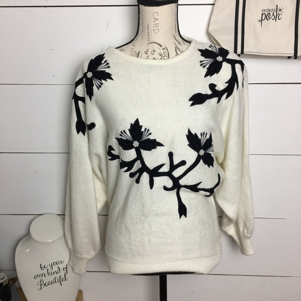 Vintage 80s Donagain Hong Kong Floral Appliqué Sweater | Ivory Cottage Luxe Knit